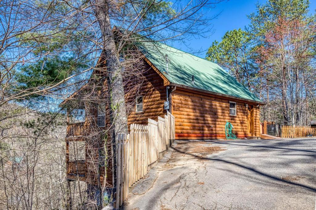 Wilderness Lodge, Hot Tub, Game Room, Pool Access, 1089 Free Tickets Each Paid Day, Dollywood And M Sevierville Luaran gambar