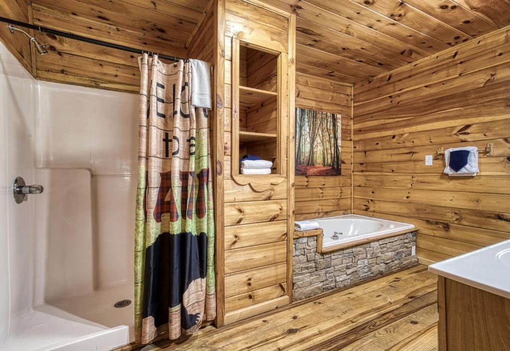 Wilderness Lodge, Hot Tub, Game Room, Pool Access, 1089 Free Tickets Each Paid Day, Dollywood And M Sevierville Luaran gambar